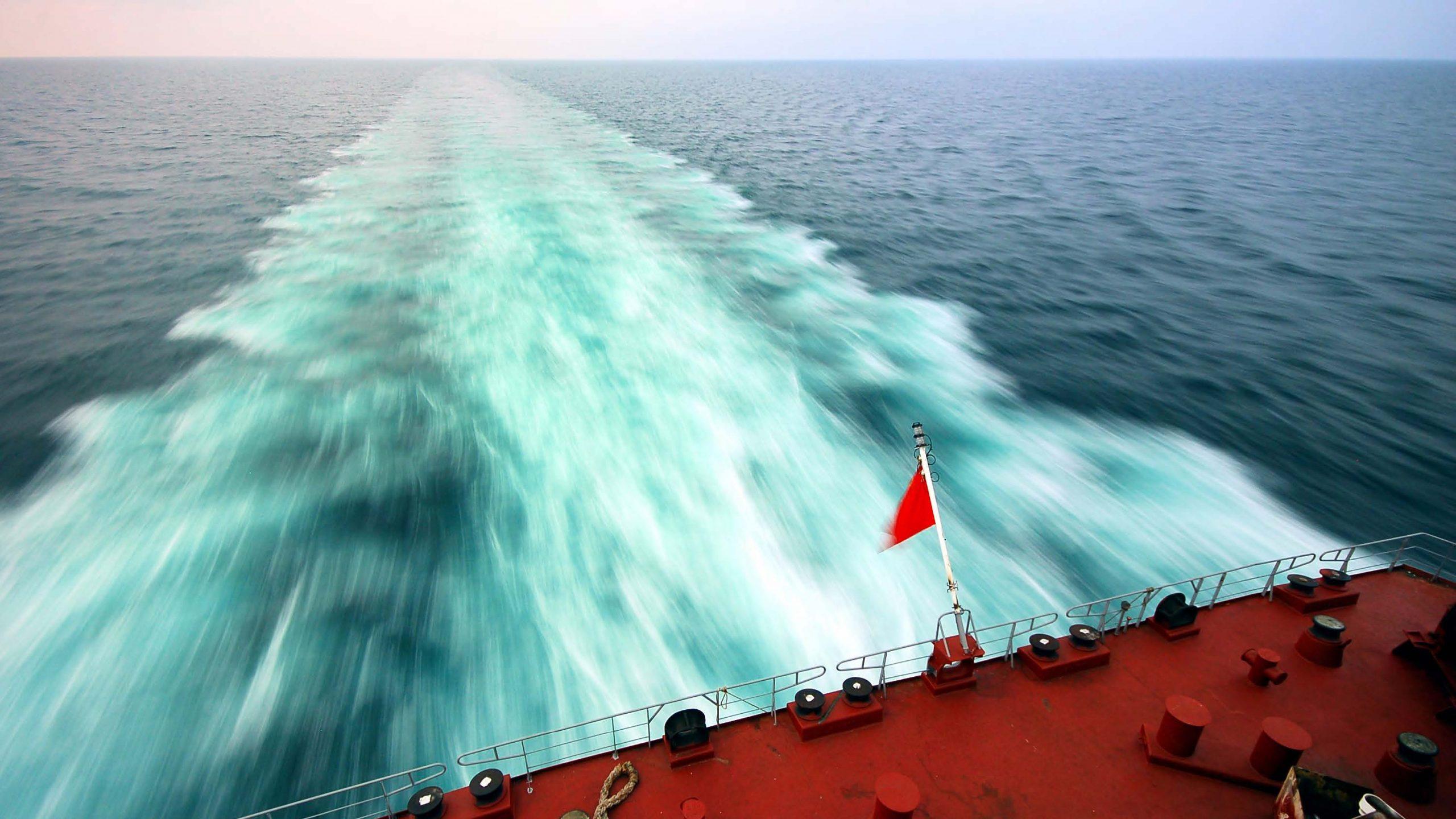 Stern waves of a quick boat